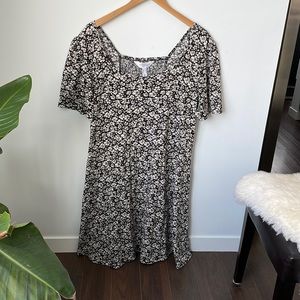 NWOT Ditsy print dress